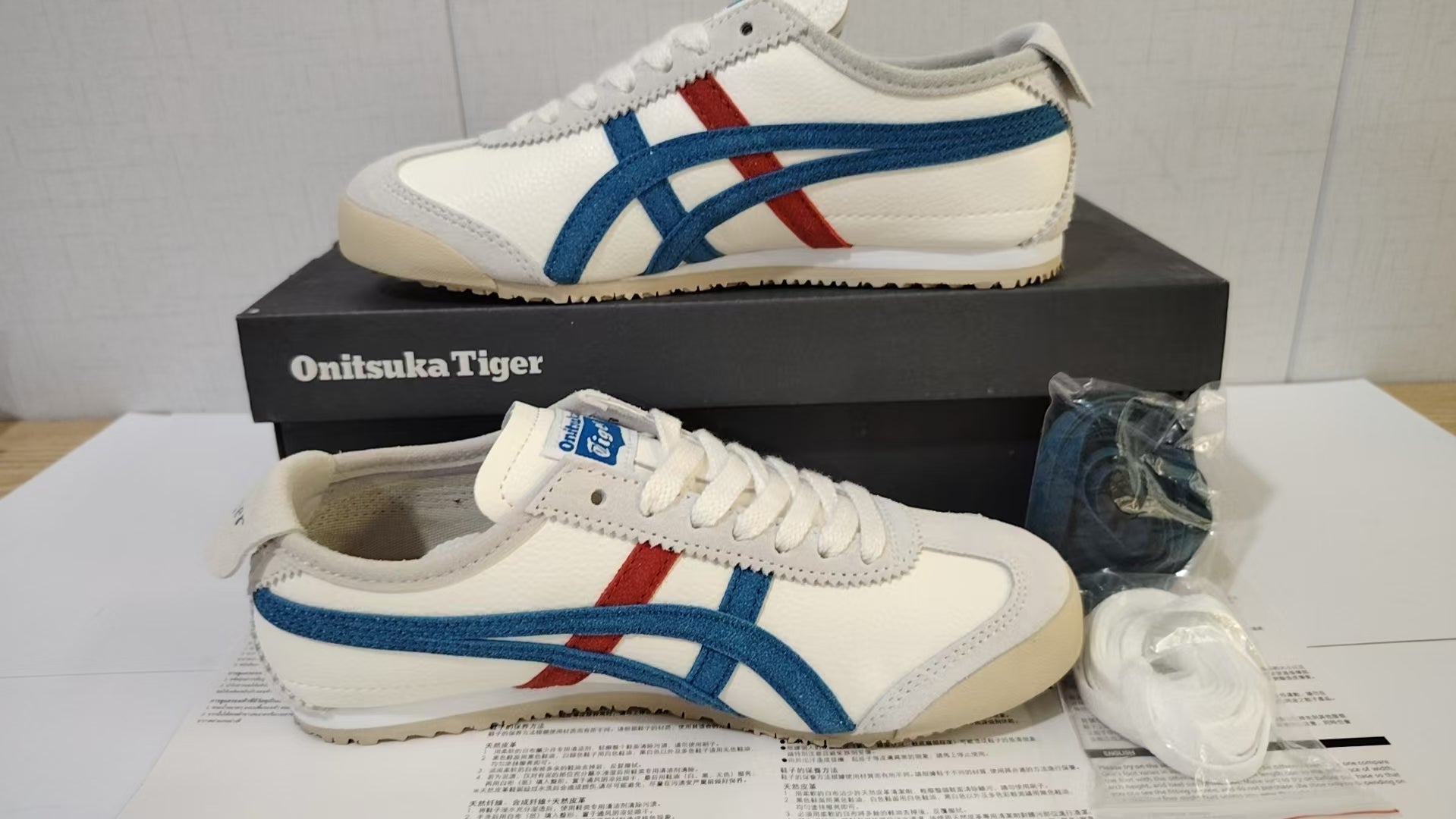 sneaker2